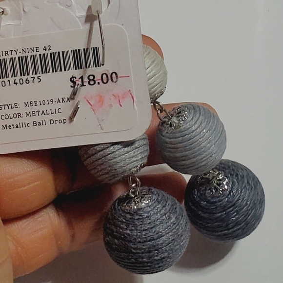 Colorful Triple Thread Ball Dangle Drop Earrings for Women Boho Multiple Ball.🌴 - Picture 4 of 6